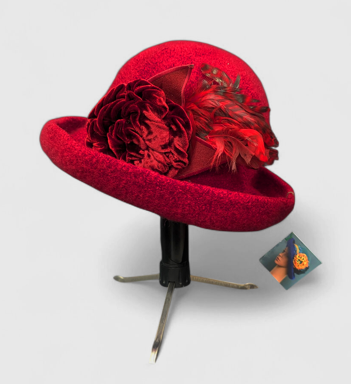 195 Brim hat w/lg Flower Pin