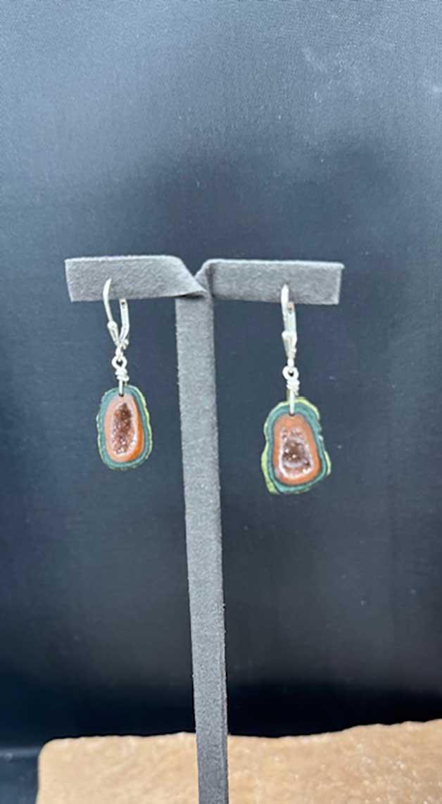 5115 Brite Red Agate Geode Earrings