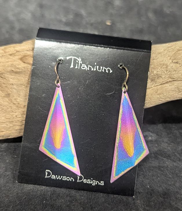 830 MD Triangle Earrings