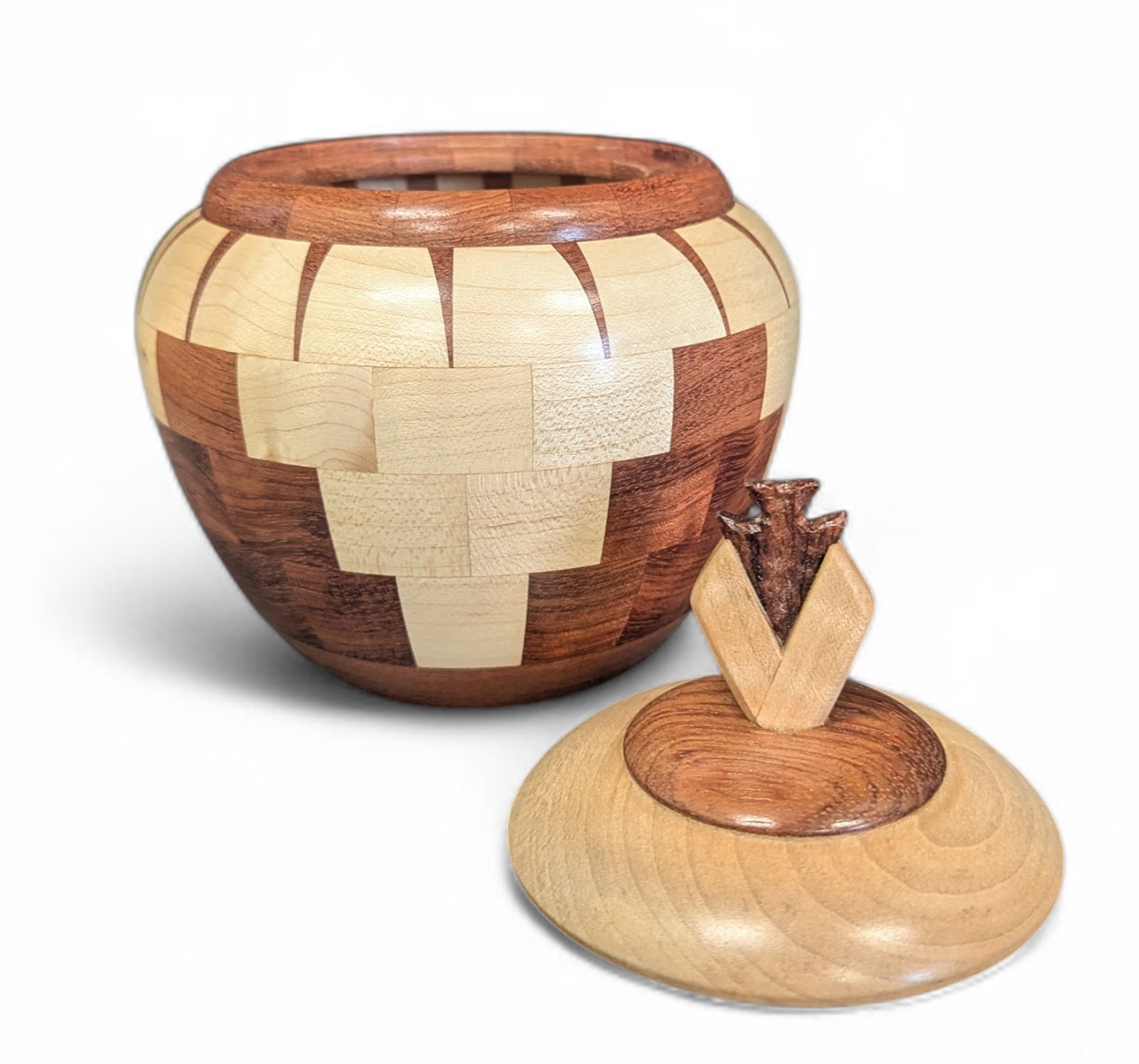 162 Clouds & Arrow Pot w/lid