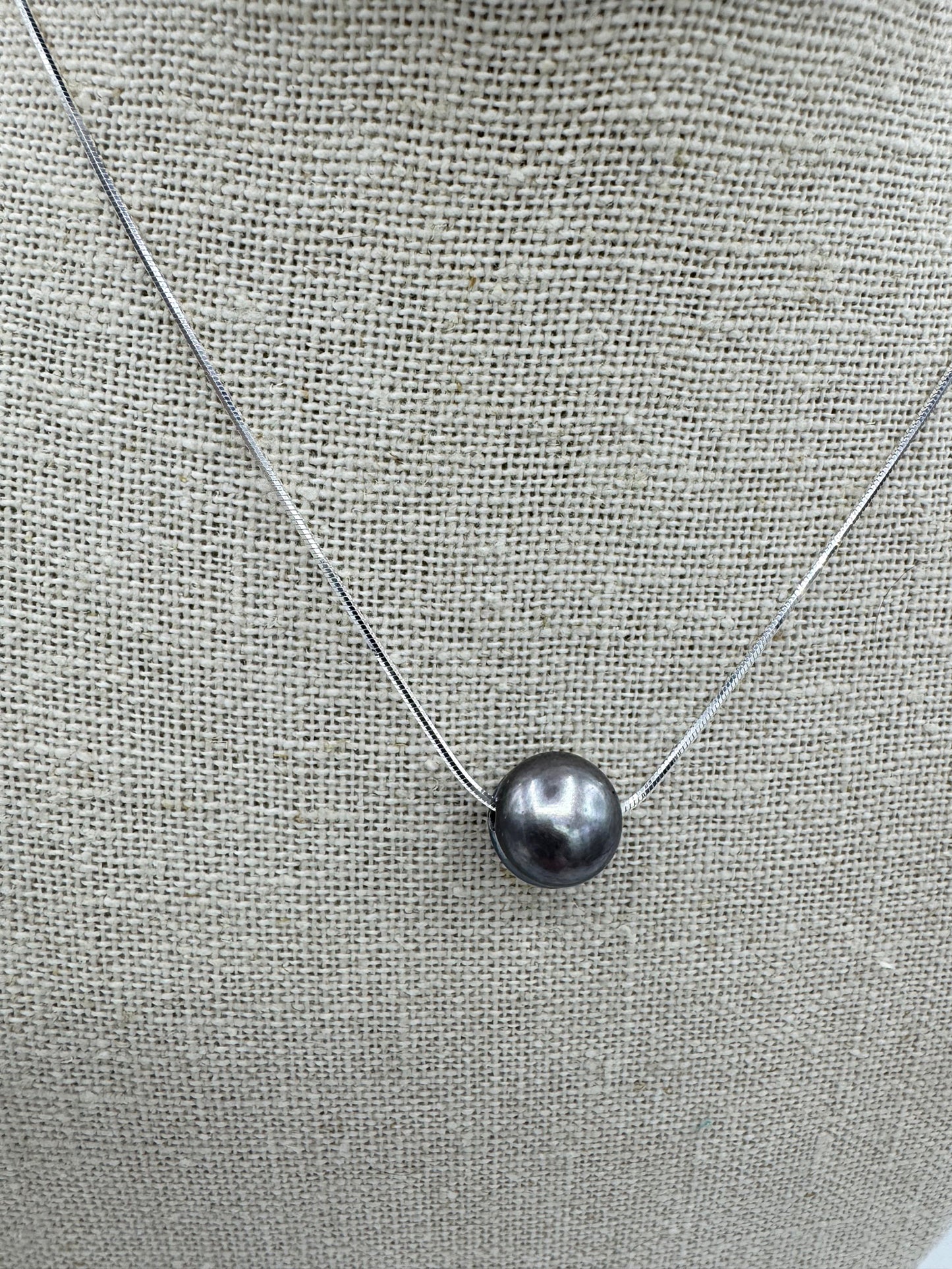 Black Pearl Eunity Necklace