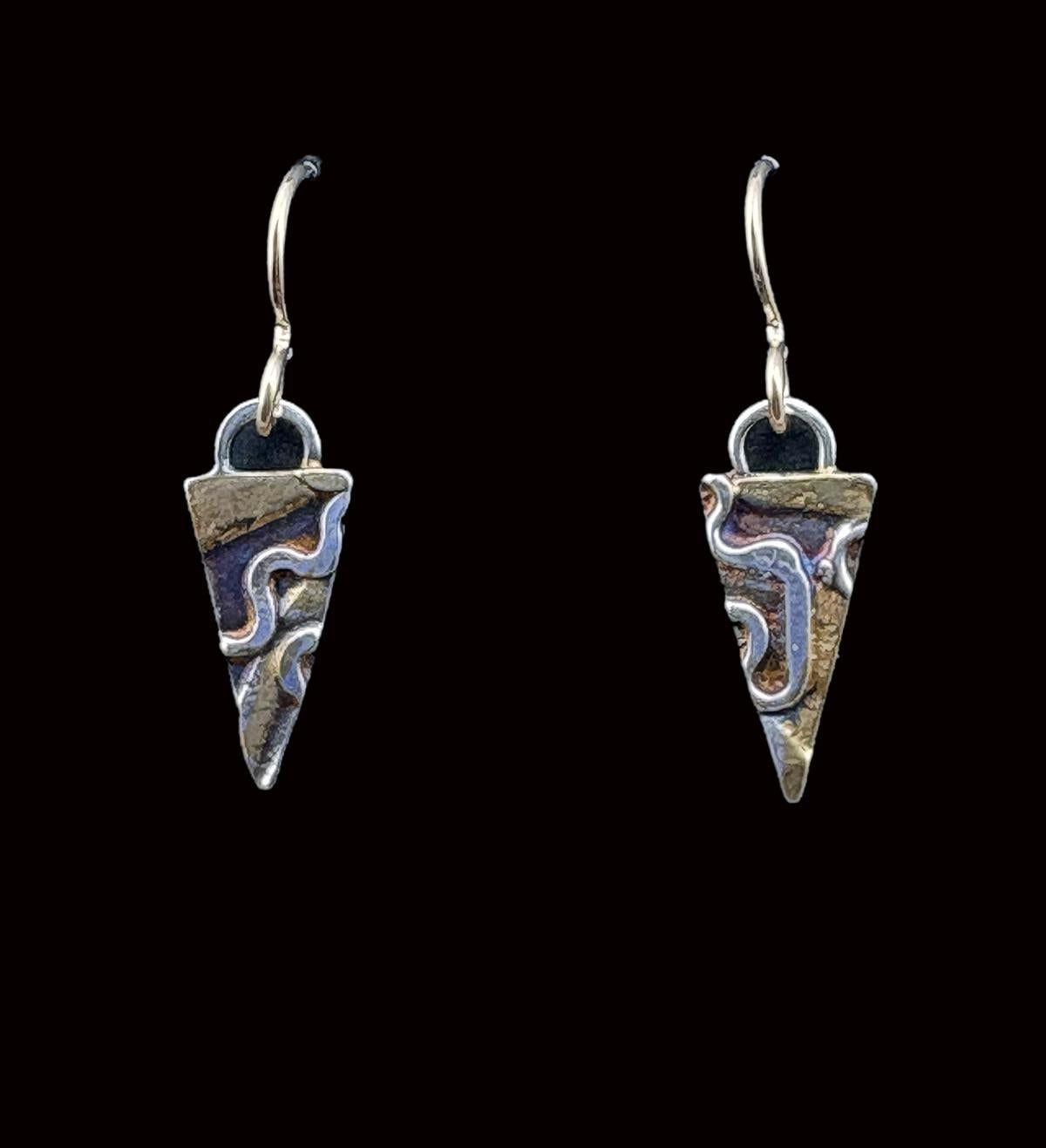 370 1/4" Wide triangular earrings