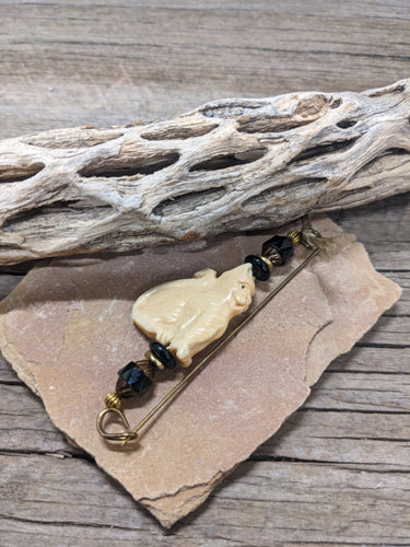 Bone Sitting Cat Pin 7407