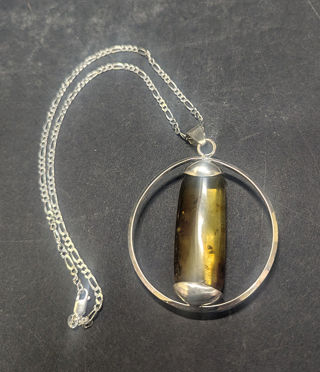 Amber Pendant 700