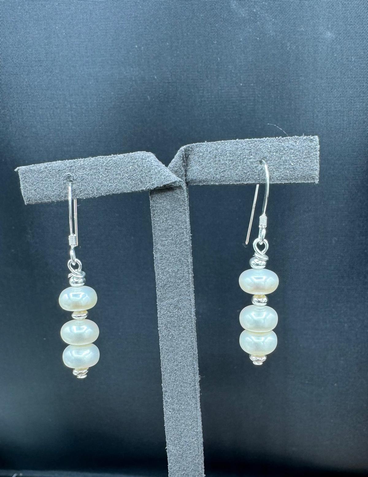 5179 White Button Pearl Earrings