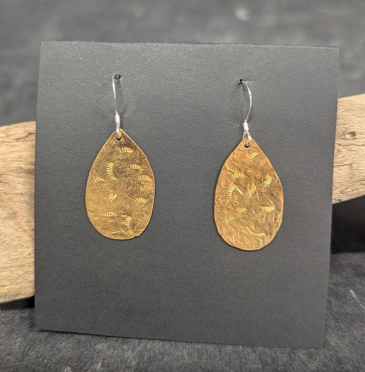 585 Tear Drop Brass Hammered Earrings