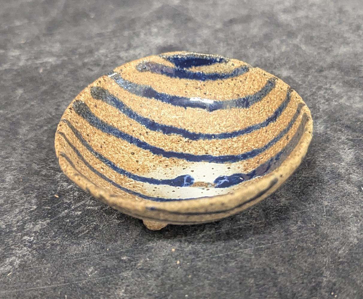 167 Small Brown Bowl w/blue Stripes
