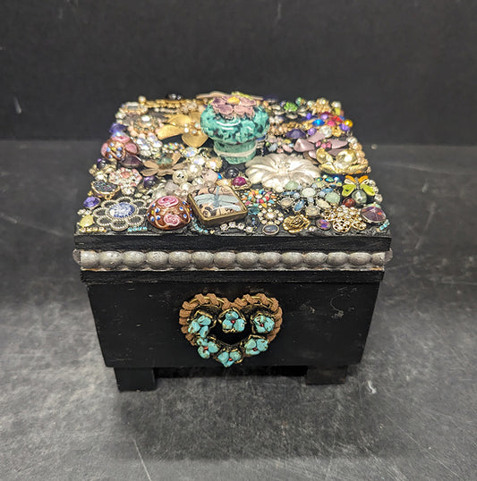 Beaded Box 111