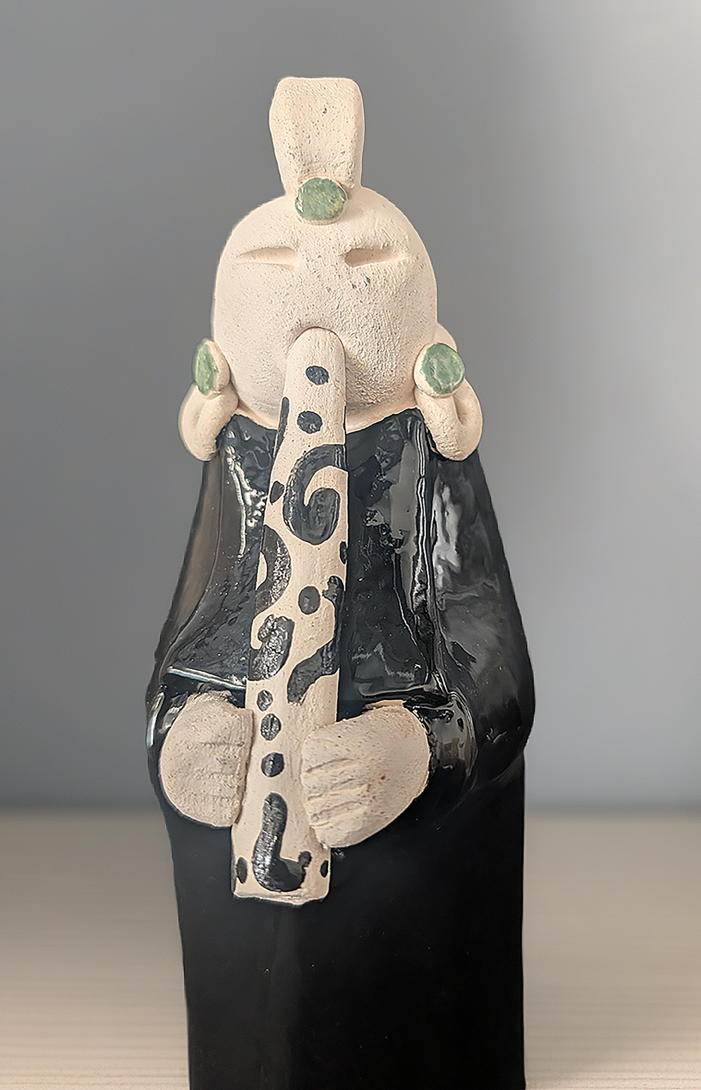 Fluted Player white & Black