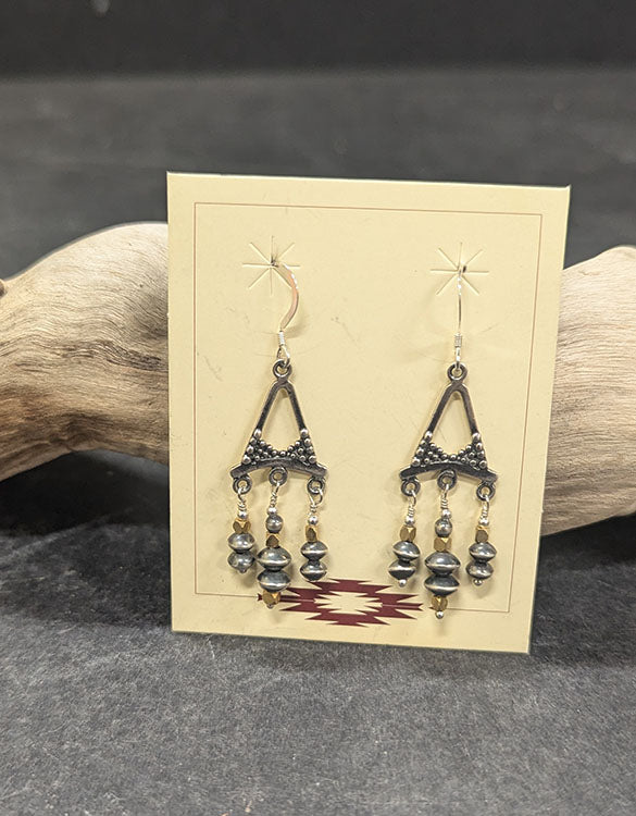 1490 Signature Navajo Pearl Earrings