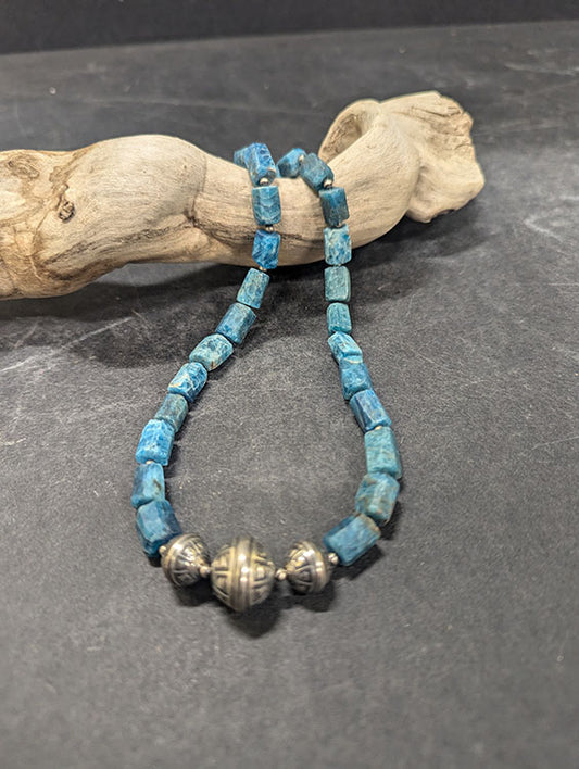 1494 Apatite & Patterned Navajo Pearl Necklace