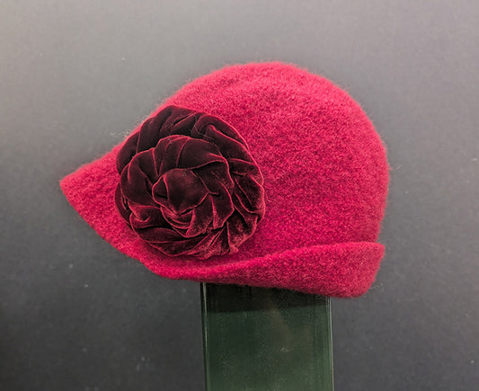 Cloche w/sm Flower Pin 182