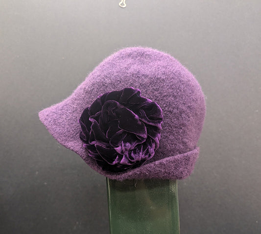 Cloche w/sm Flower Pin 184