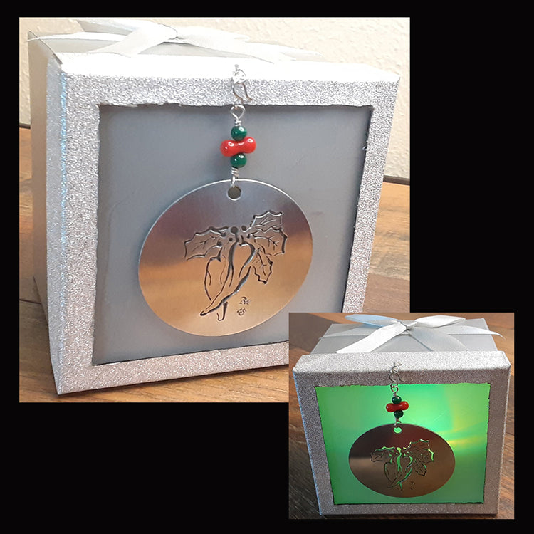 153gs 2"Ornament & Rainbow Light in Gift Box