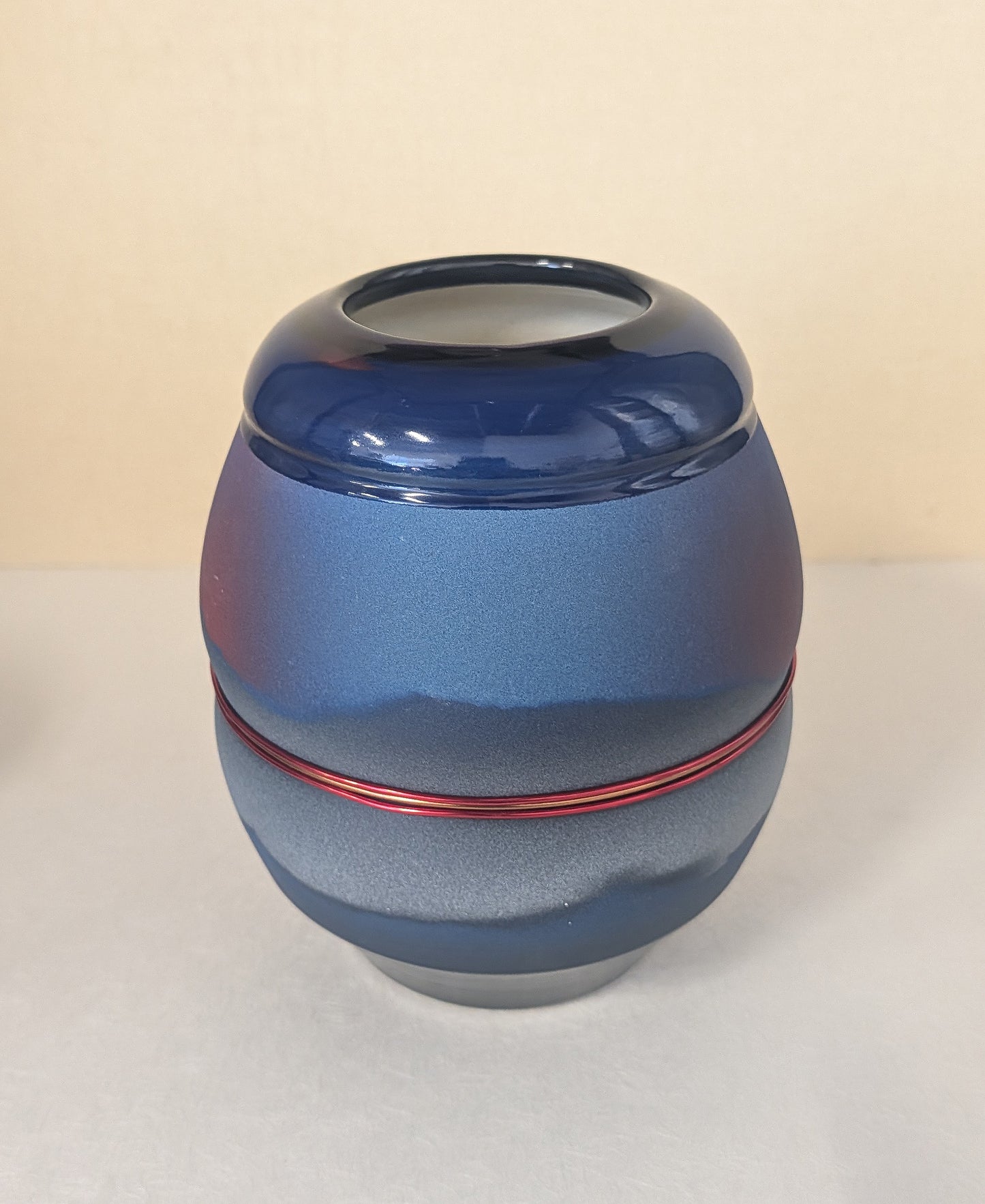 Vase Blue Top