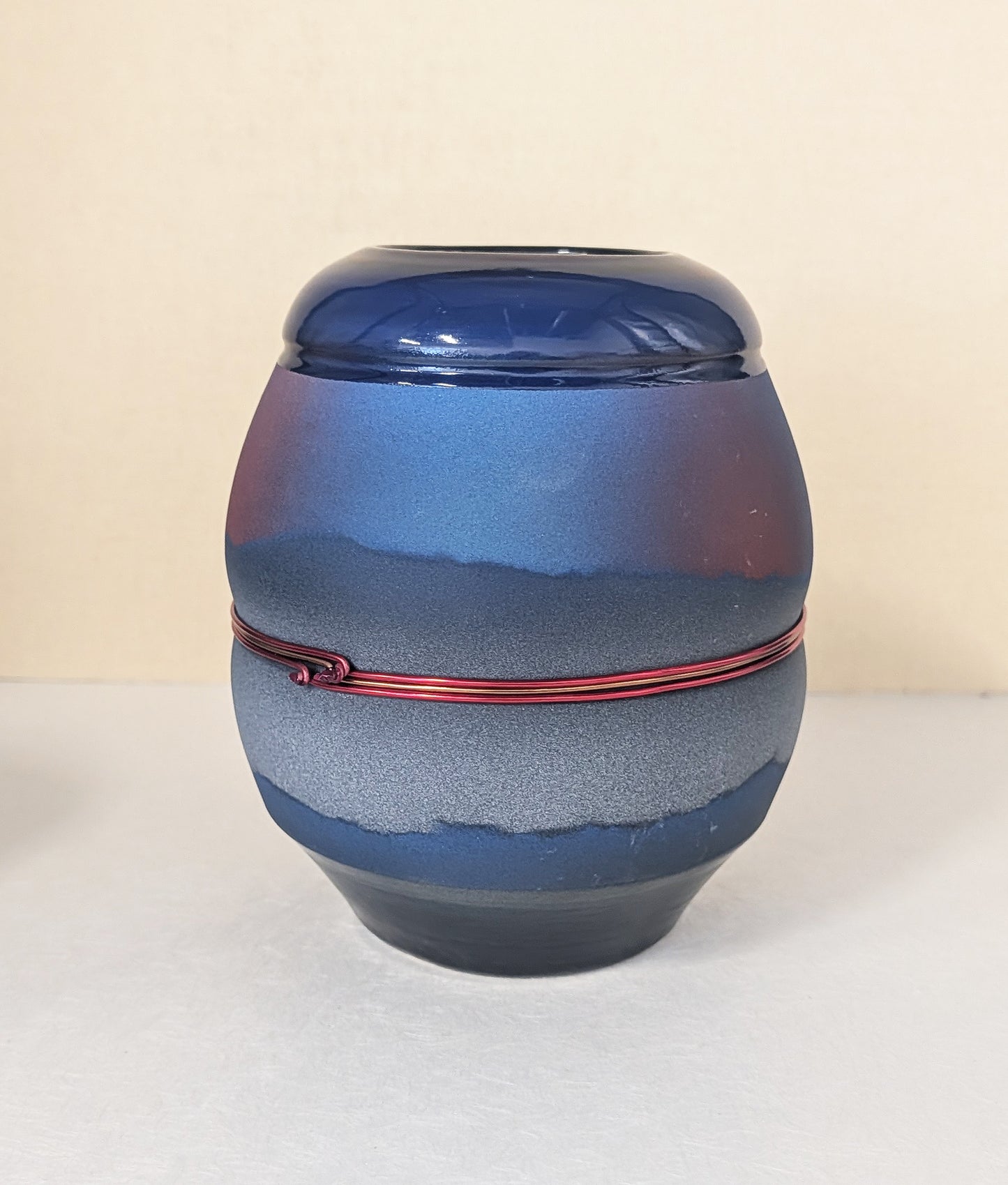 Vase Blue Top