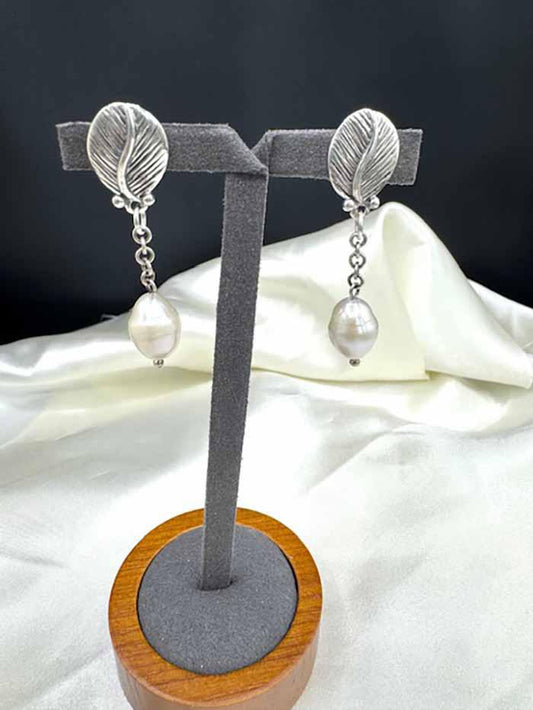 5153 White Pearl Post Earrings