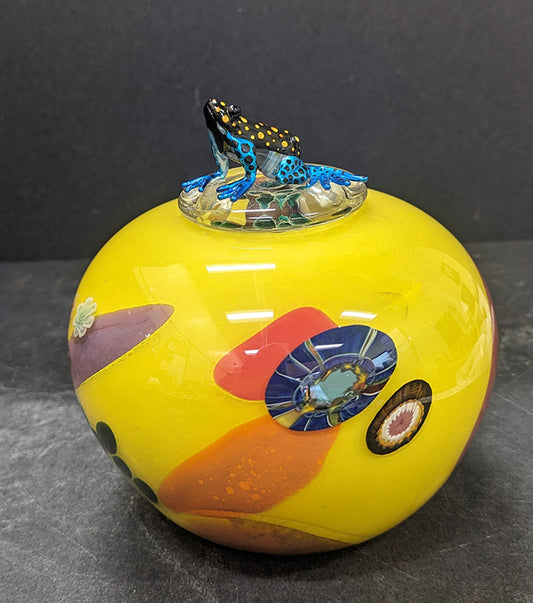 Lidded Pot w Blue Frog 368