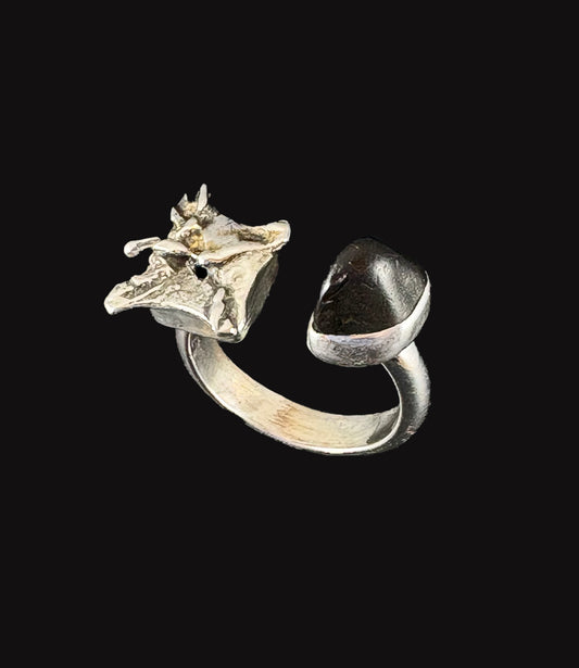 Pebble and Hollow Form Ring
