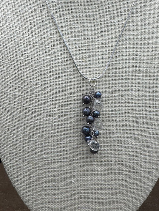 4899 Black pearl /Quarts Crystal necklace