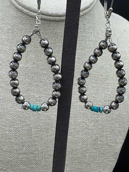 5107 Navajo Pearl Earrings