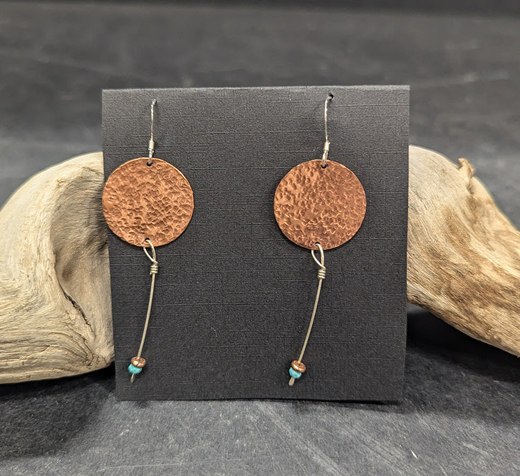 562 Round Copper Hammered Earrings