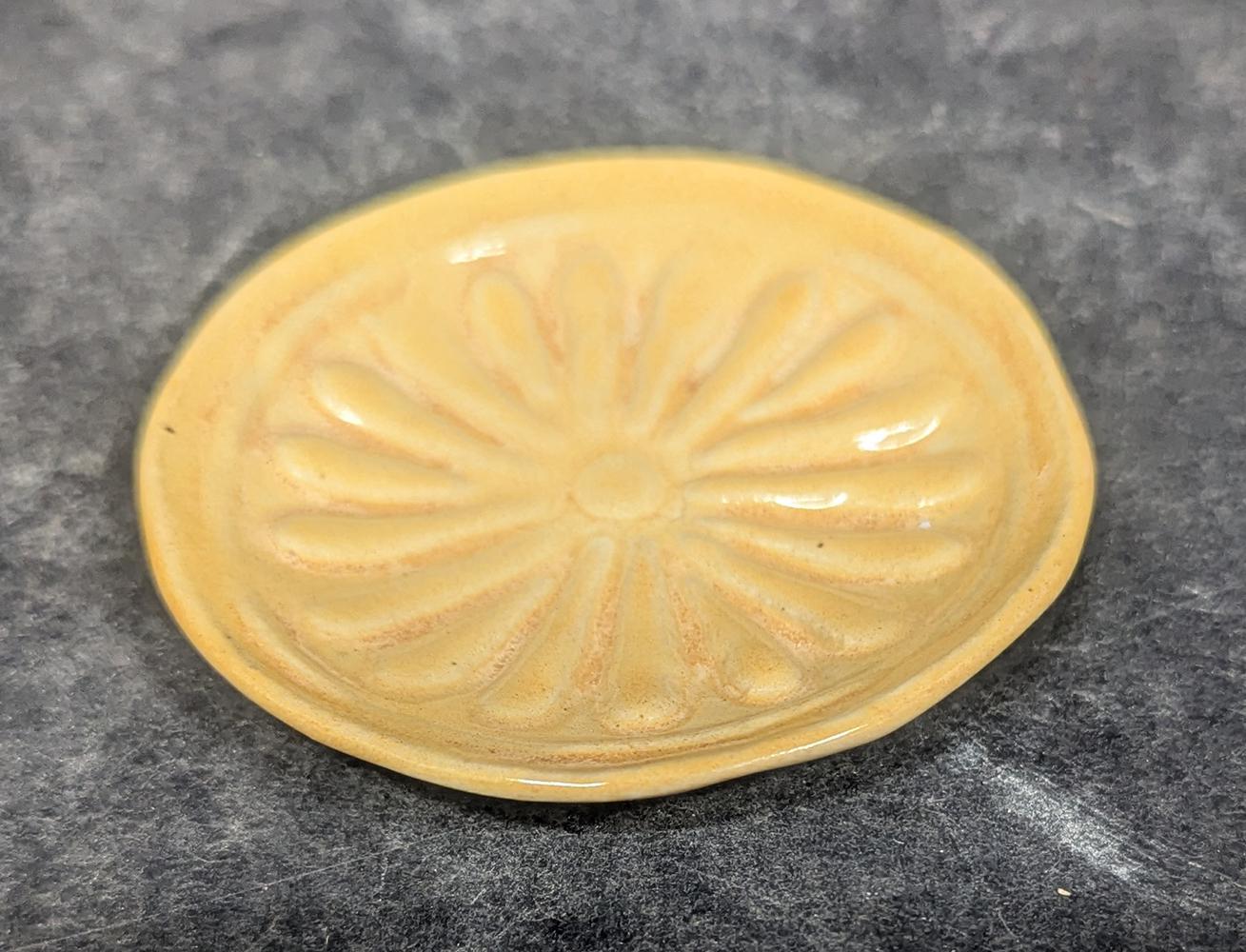164 Round Flower Orange Dish