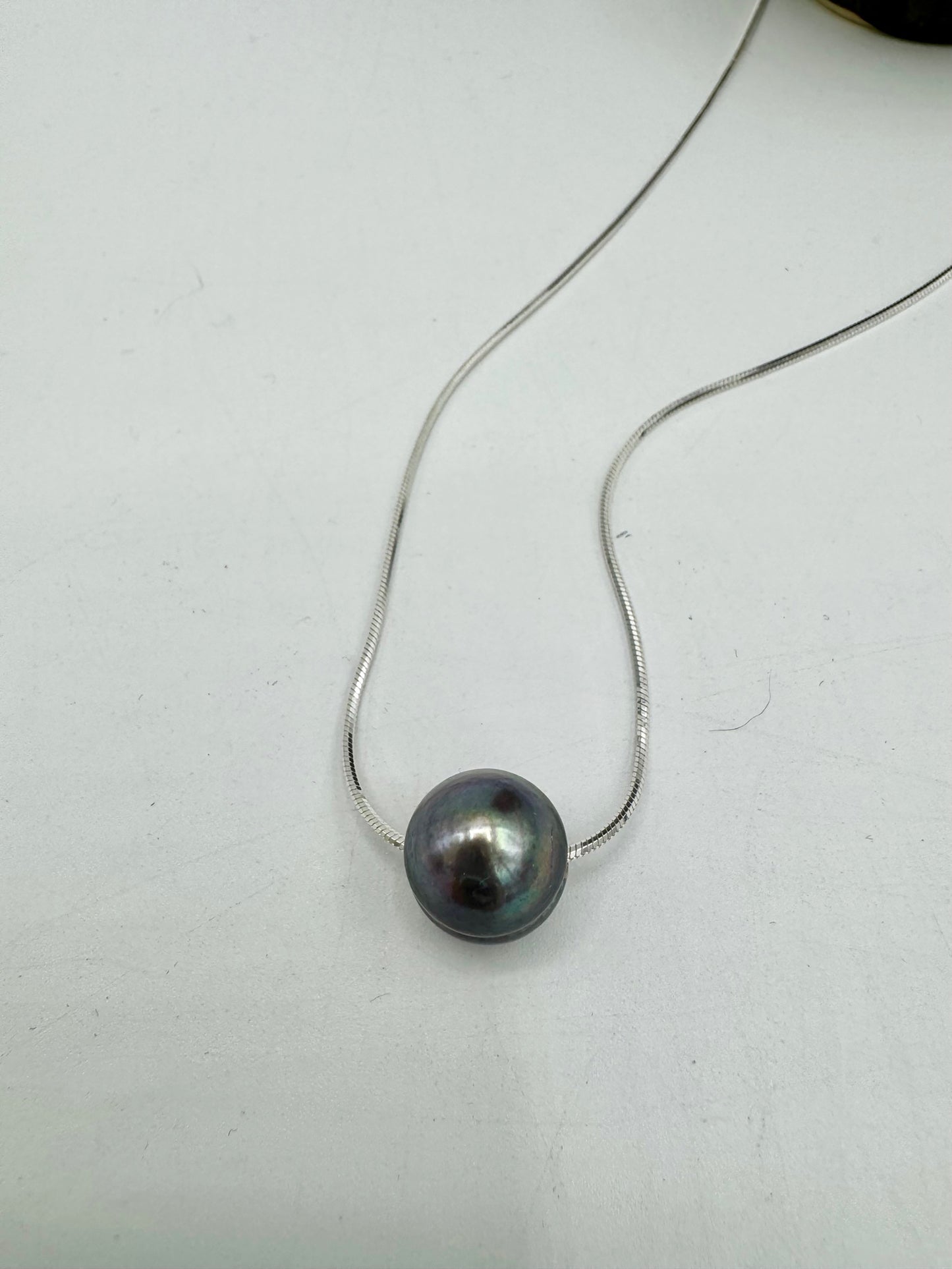 Black Pearl Eunity Necklace