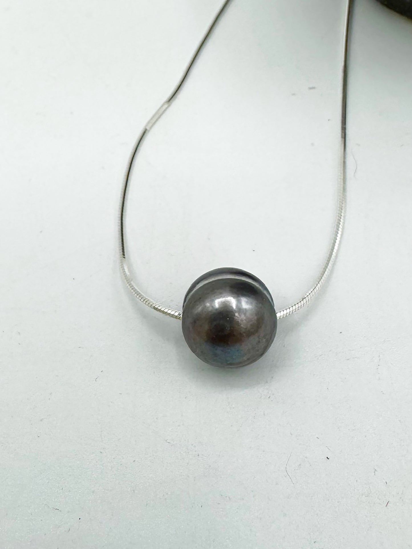 Black Pearl Eunity Necklace
