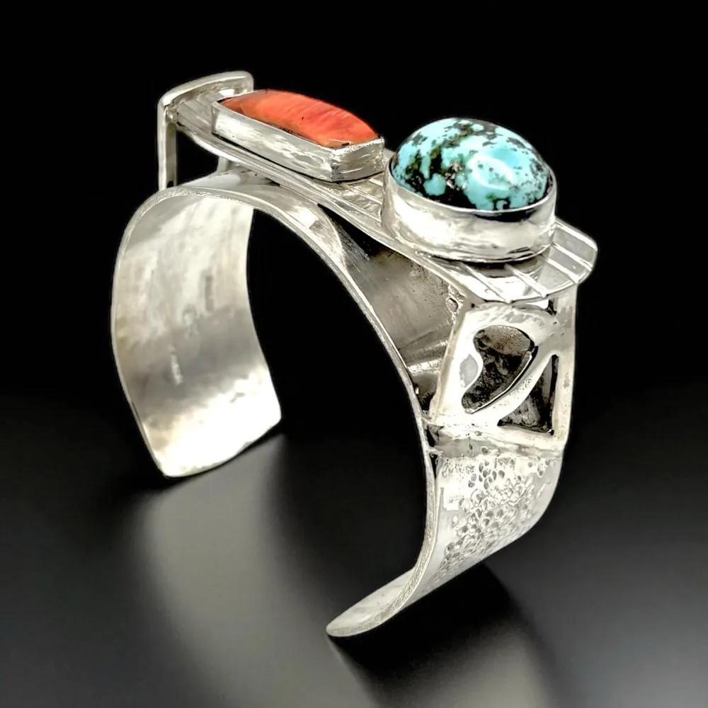 46 Spiney Oyster’s Azure Embrace of Turquoise