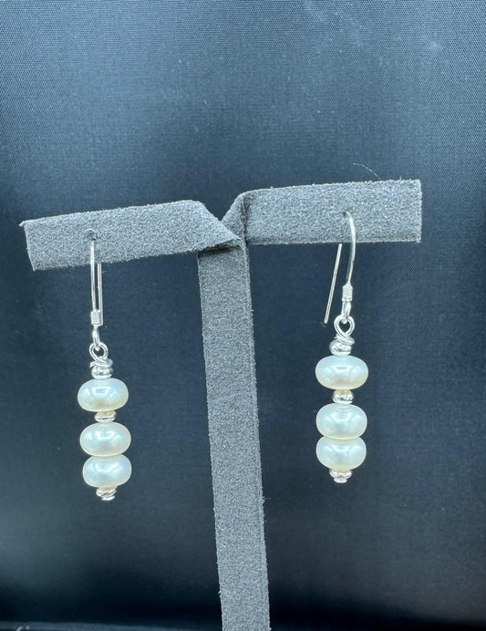 5179 White Button Pearl Earrings