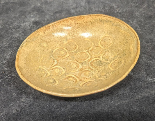 154 Beige Textured dish (Oval)