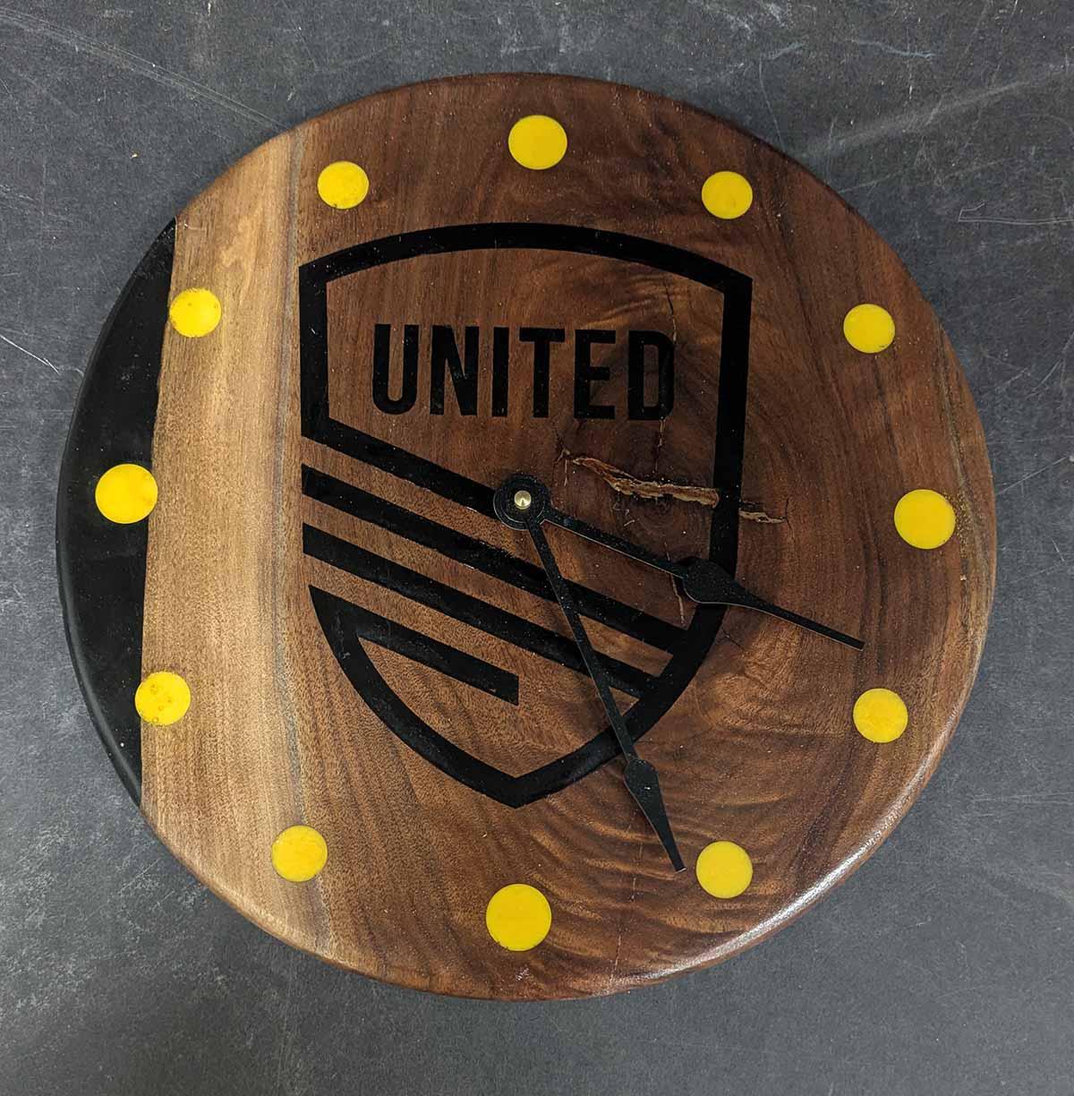 70 Walnut United Clock