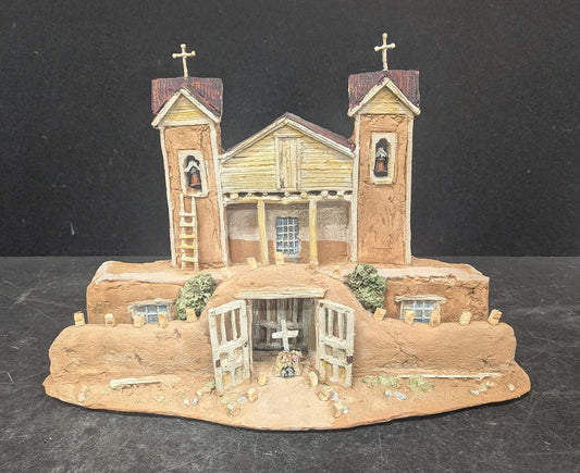 6 Santuario with Luminaria