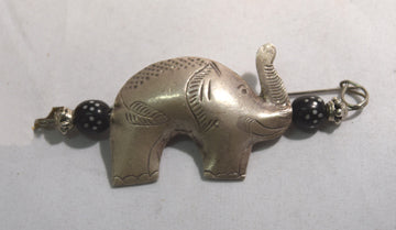 Pin-Thai Hill Tribe silver elephant 5628