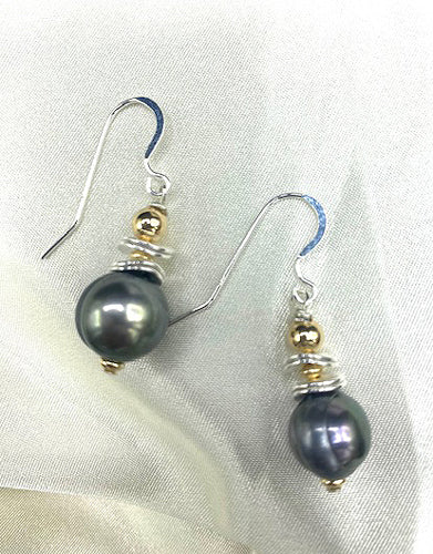 Black Fresh Water Pearl Earrings 4247