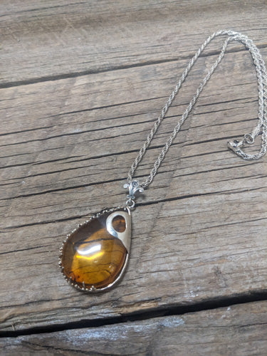 Amber Pendant with Ant 681