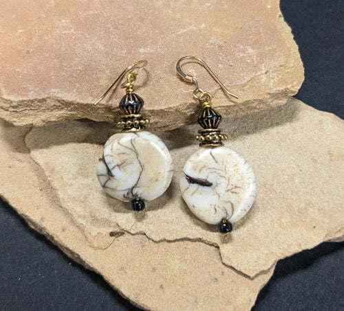 Tibet Shell Earrings 7044 - 0 x 0 x 0