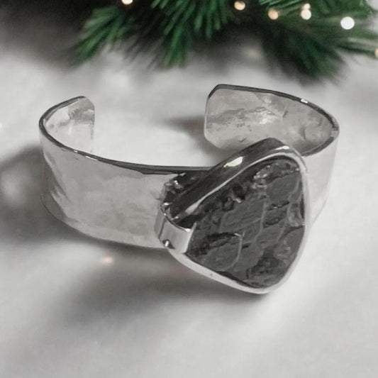 49 Mountain Echoes in Black Garnet Flow of Sterling Silver