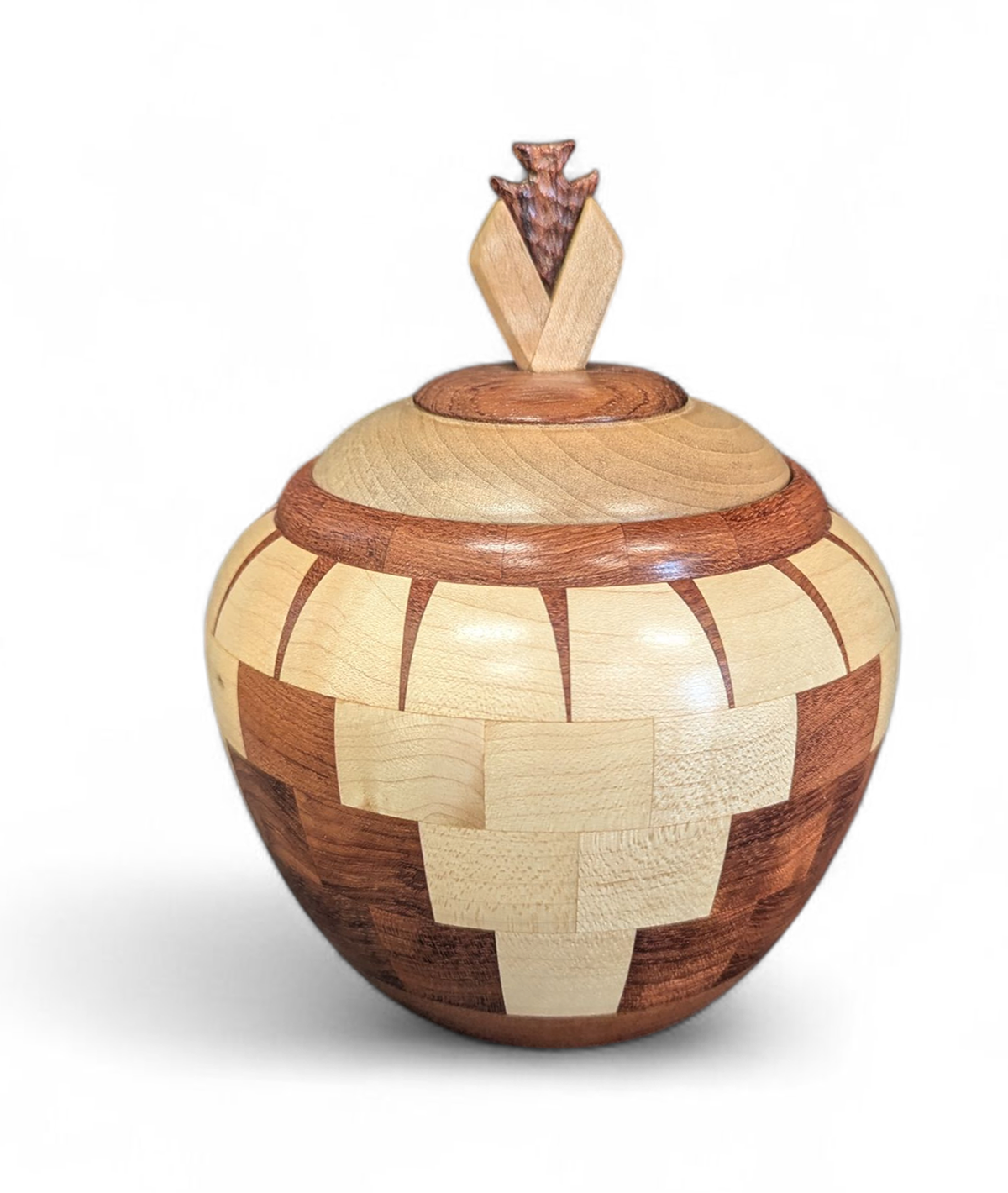 162 Clouds & Arrow Pot w/lid