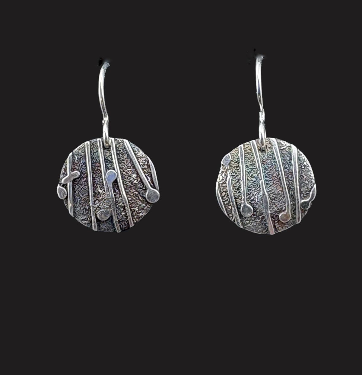 367 1/2" Round earring