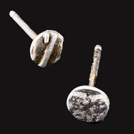 318 Small post earrings, round