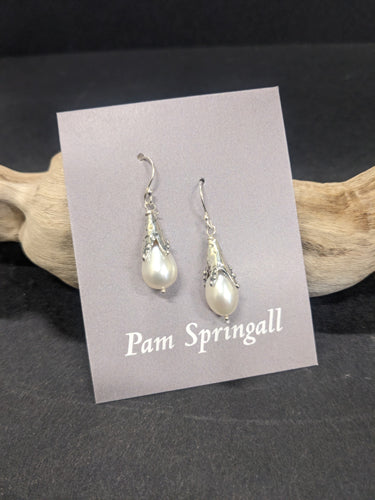 White Pearl Snowdrops Earrings 341 - 0 x 0 x 0